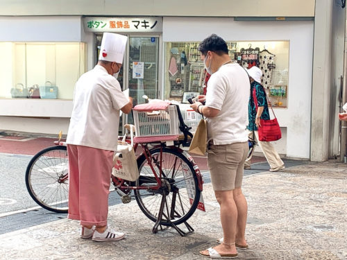 自転車で県内各地へ配達 トタン屋根のケーキ屋ア ラモート 新本高志さん R60